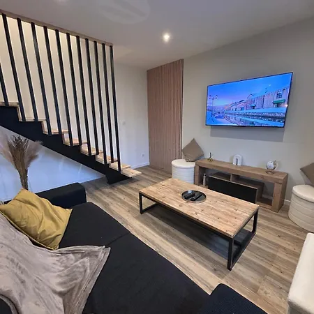 Daire Refait A Neuf A *